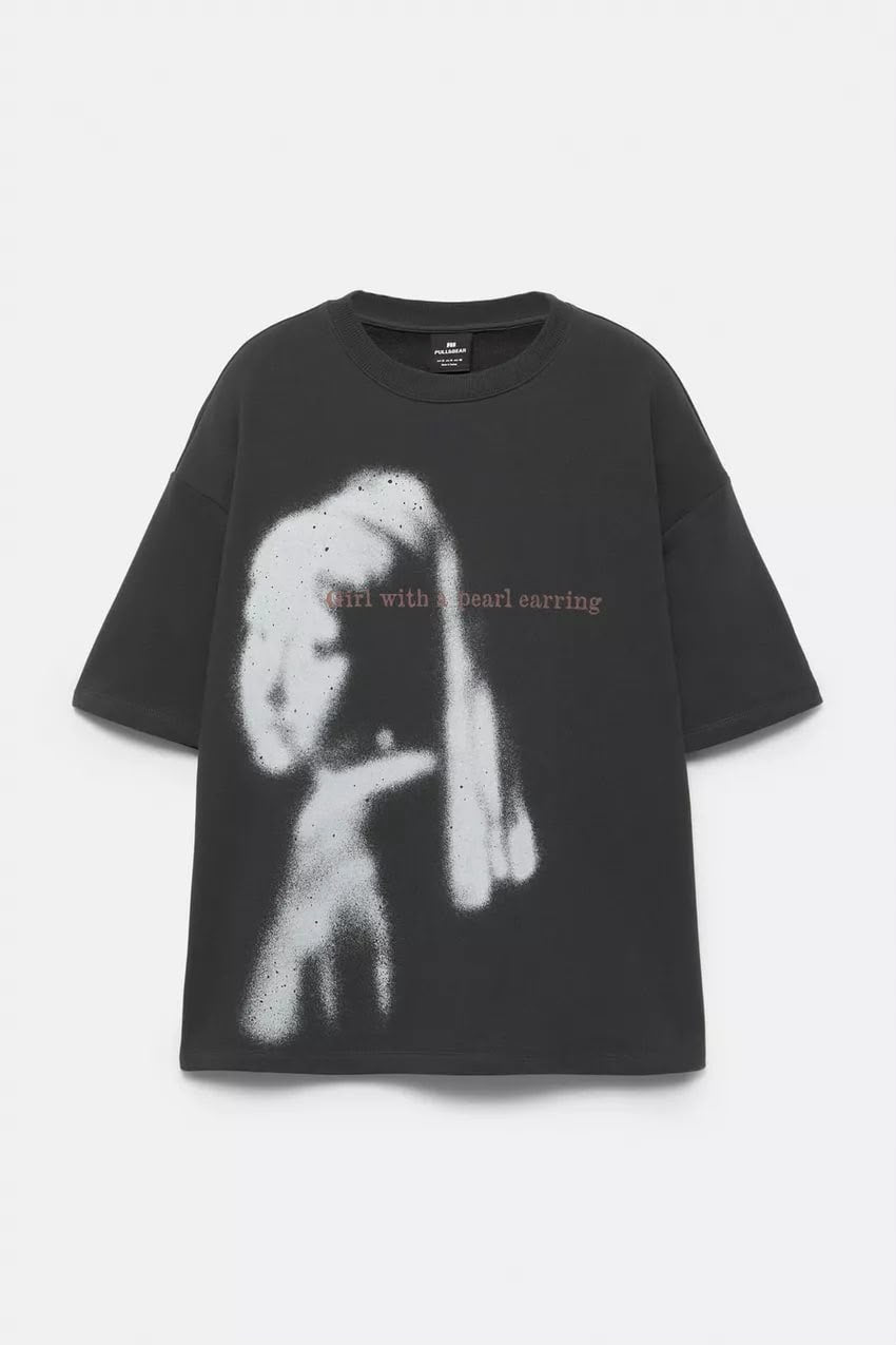 Pull & Bear Graphic Print T-Shirt