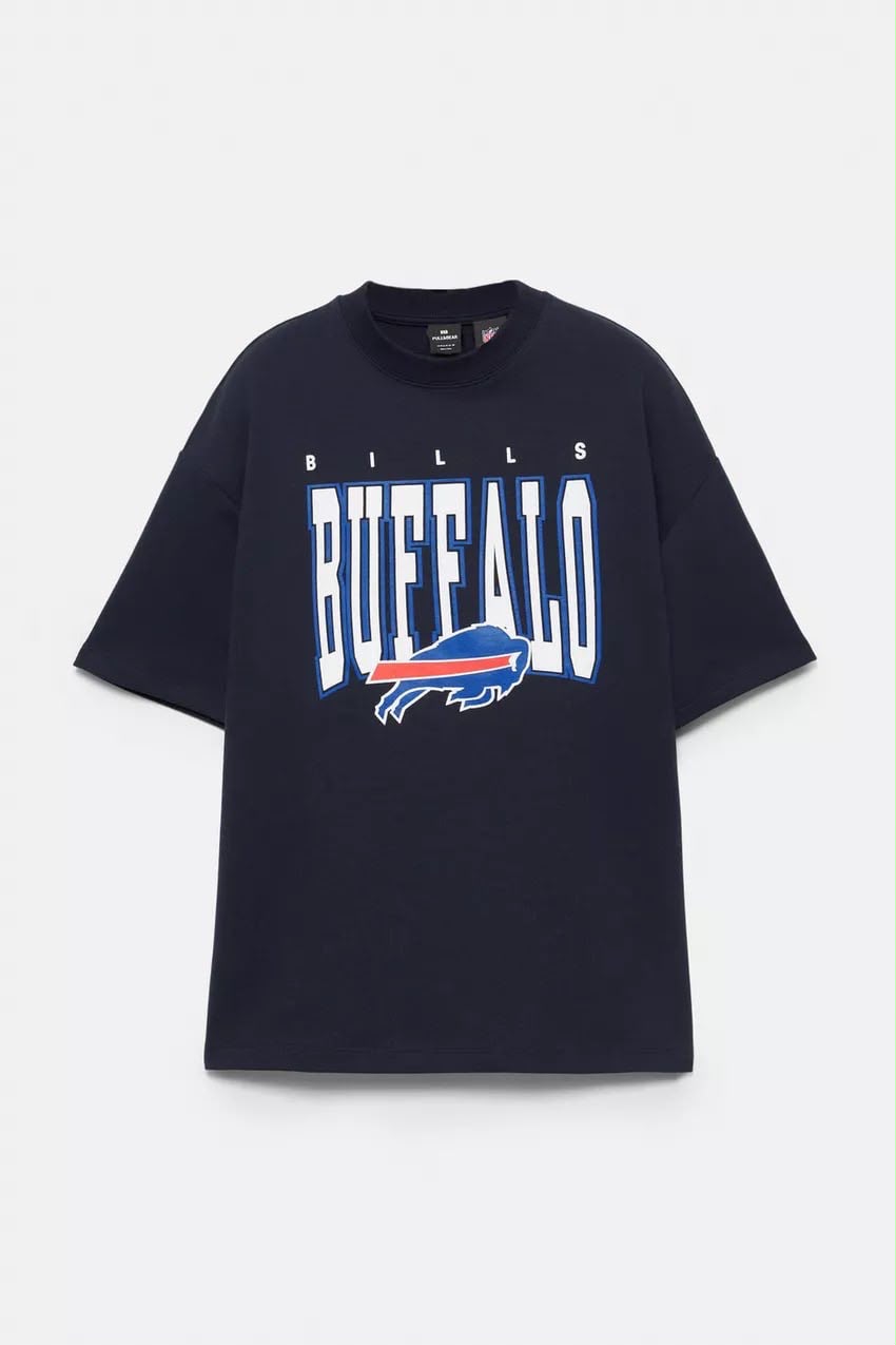 Pull & Bear Buffalo Graphic T-Shirt