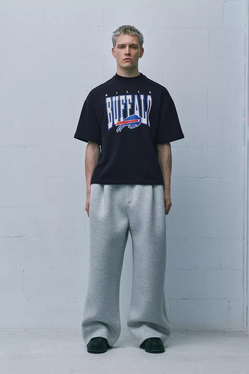Pull & Bear Buffalo Graphic T-Shirt