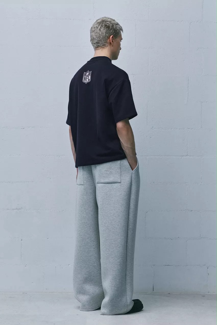 Pull & Bear Buffalo Graphic T-Shirt