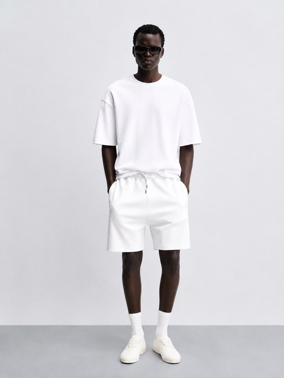 Round Zara Short Sleeve T-Shirt